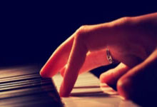 股票公司哪个好:股票配资-特朗普支持的WLFI代币9月1日将公开交易 投资价值和风险何在？